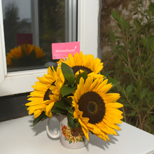 Load image into Gallery viewer, Sunflowers mug bouquet