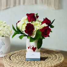 Load image into Gallery viewer, Lovely bouquet