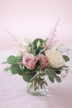 Load image into Gallery viewer, Soft Pink & White Wedding Centerpiece