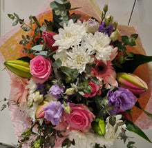 Load image into Gallery viewer, Wrapped bouquet Pastels colors edition Mother’s Day
