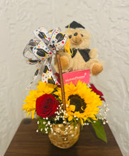 Load image into Gallery viewer, Graduation small floral basket with teddy 🧸
