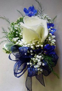 Blue royal Boutonnière